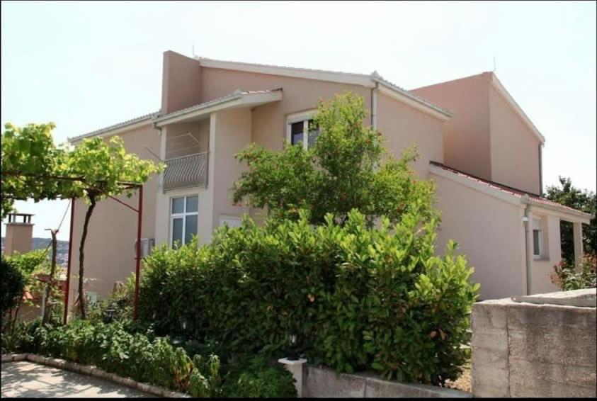 Apartmant Milan Trogir Exterior foto